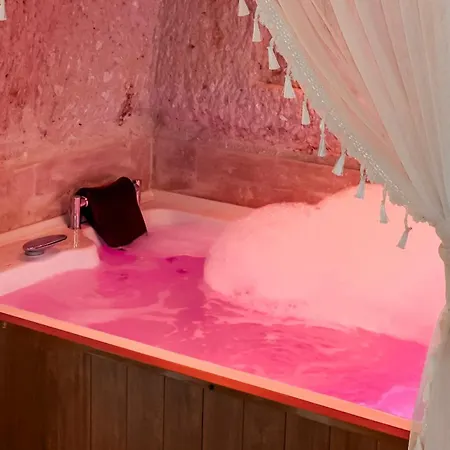 Bayar Cave Special Class ベッド・アンド・ブレックファスト