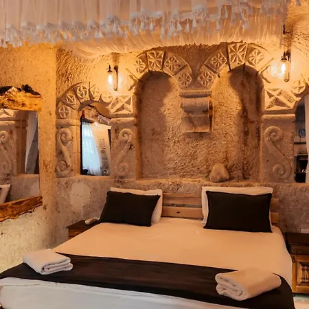 לינה וארוחת בוקר Bayar Cave Special Class