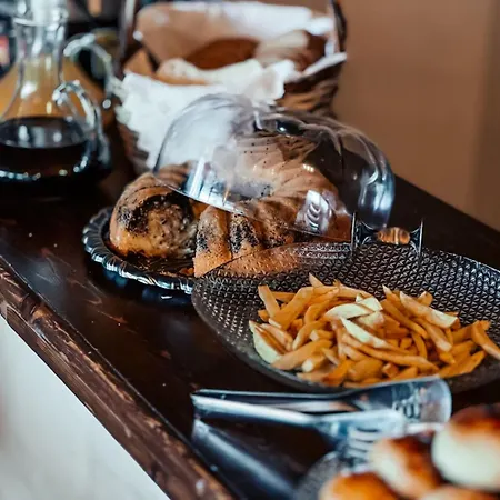 Bayar Cave Special Class 4* ウルギュップ