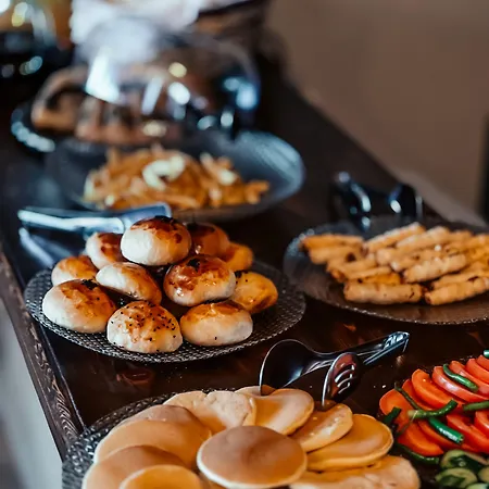 Bayar Cave Special Class Bed & Breakfast 4*