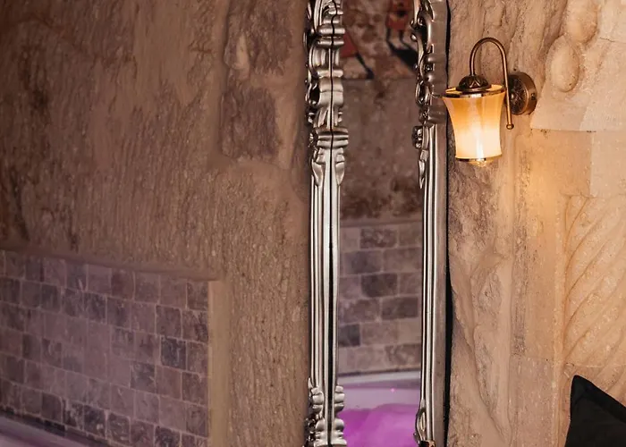 Bayar Cave Special Class Bed & Breakfast