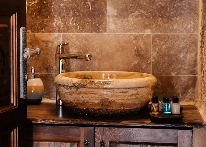 Bayar Cave Special Class 4*