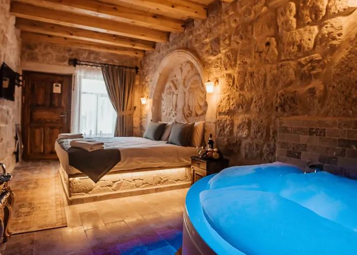 Bayar Cave Special Class