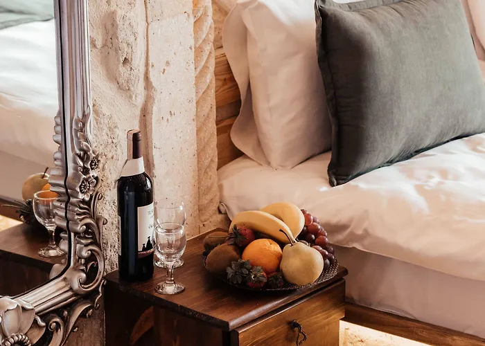 Bayar Cave Special Class Bed & Breakfast 4*